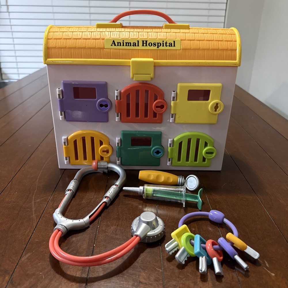 Animal Hospital by Battat/ Parents Carrying Case Barn With Keys And Accessories